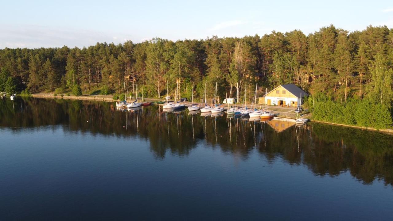 Schadzka W Dwunastce Z Widokiem Na Jezioro Борск Экстерьер фото