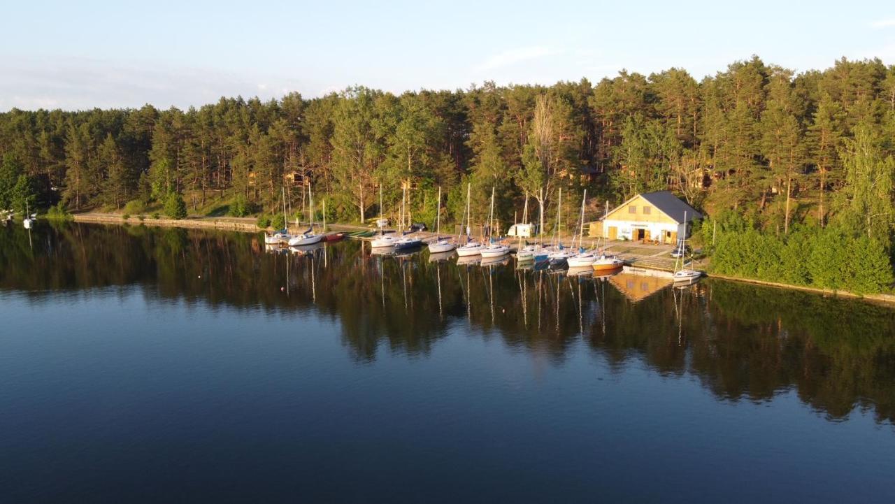 Вилла Schadzka W Dwunastce Z Widokiem Na Jezioro Борск Экстерьер фото